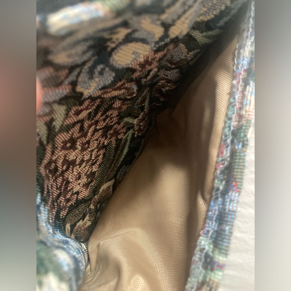 Vintage Floral Tapestry Purse - Picture 4 of 12